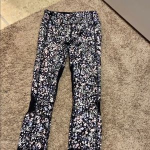 Lululemon pace rival crop